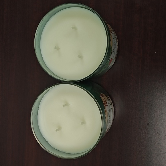 Bath & Body Works White Barn "VANILLA BALSAM" 3-Wick Candles - Set of 2 - Picture 3 of 4